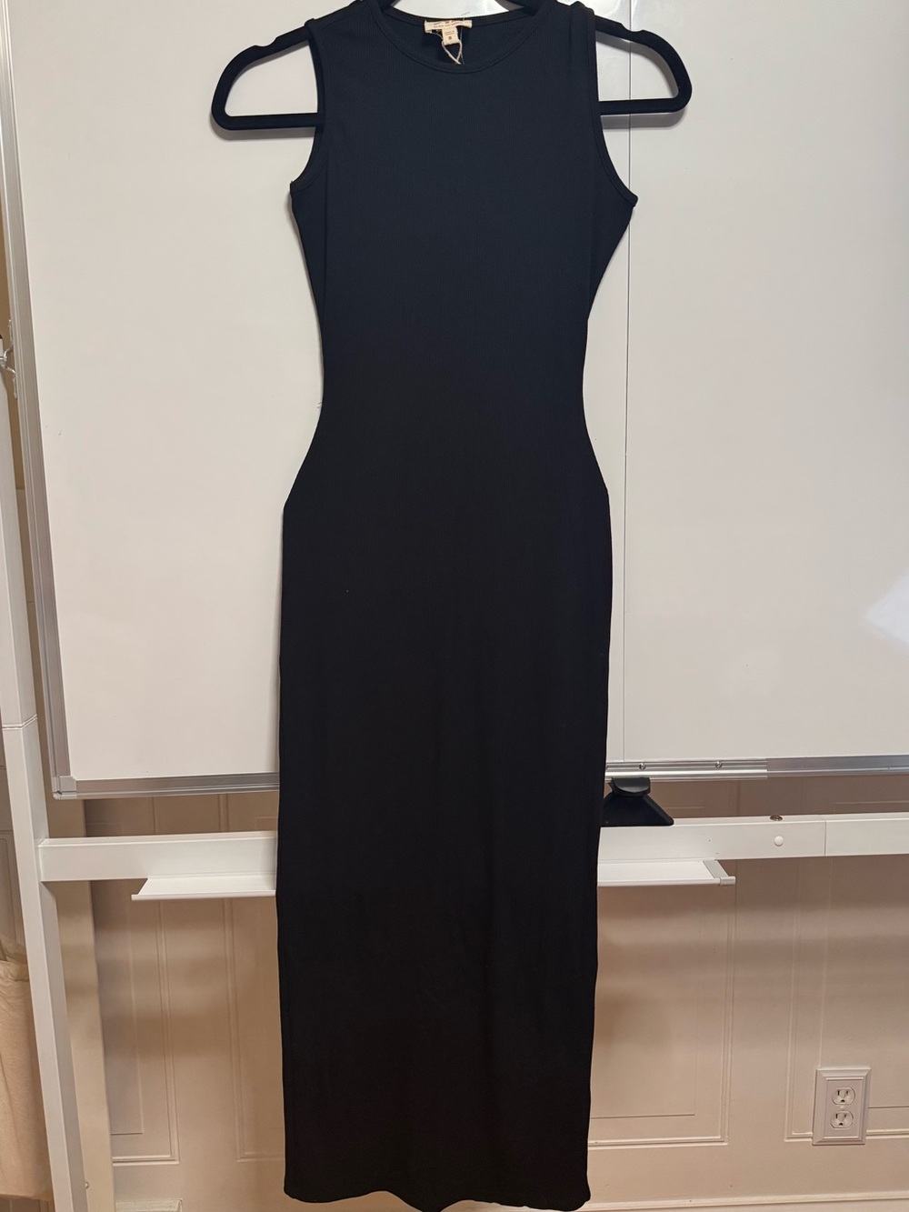 Classic Black Sleeveless Midi Dress